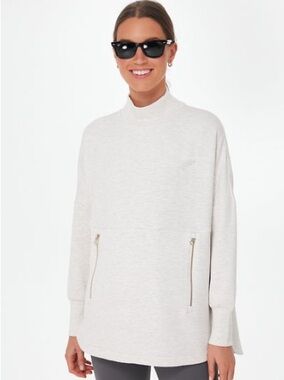 Varley Gray Mock Neck Pullover with Zip Pockets